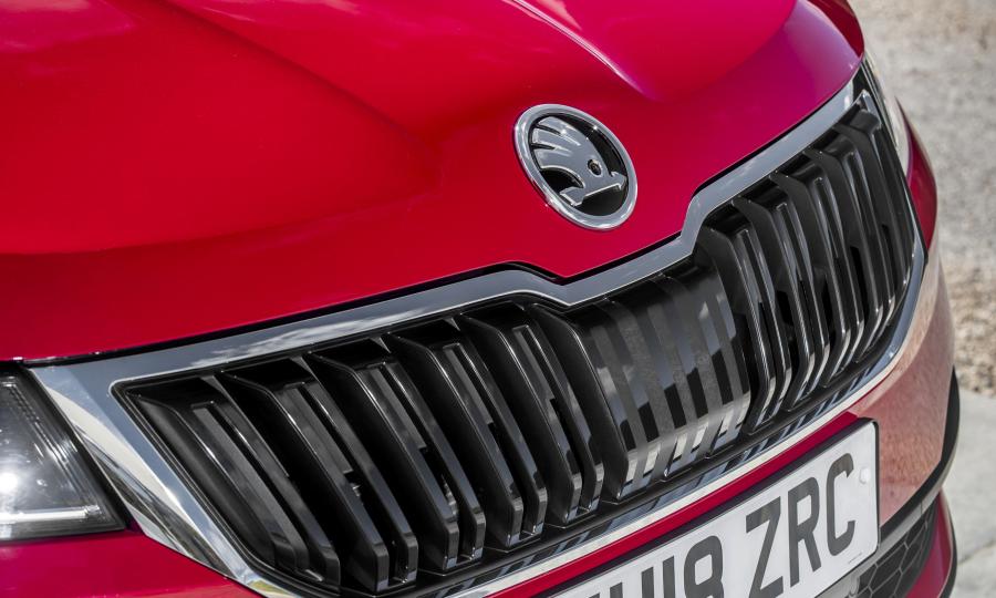 Детали экстерьера Skoda Karoq 4x4 2017 года  (UK) (фото 7 из 40)